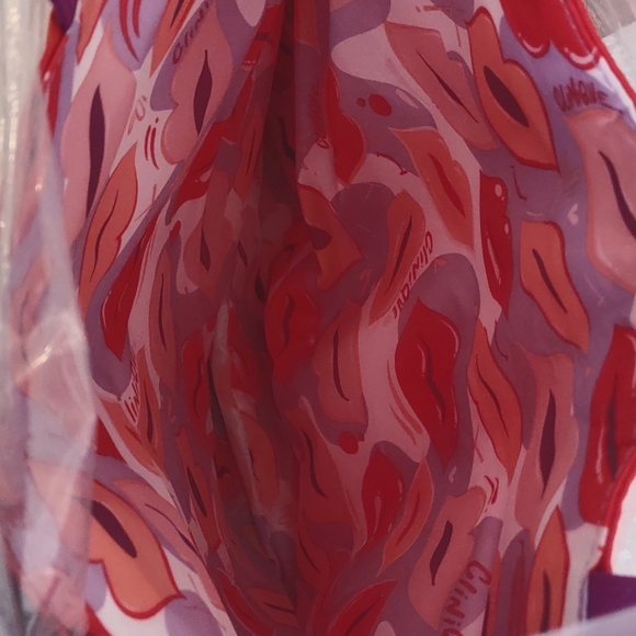 NWT Clinique tote lips design 💋 - Picture 3 of 5